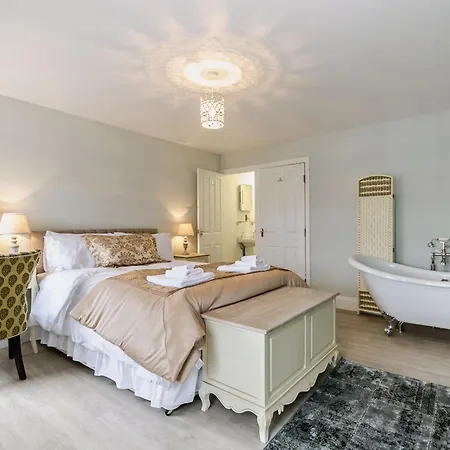 Frankland House * Уитби
