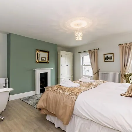 Holiday home Frankland House *
